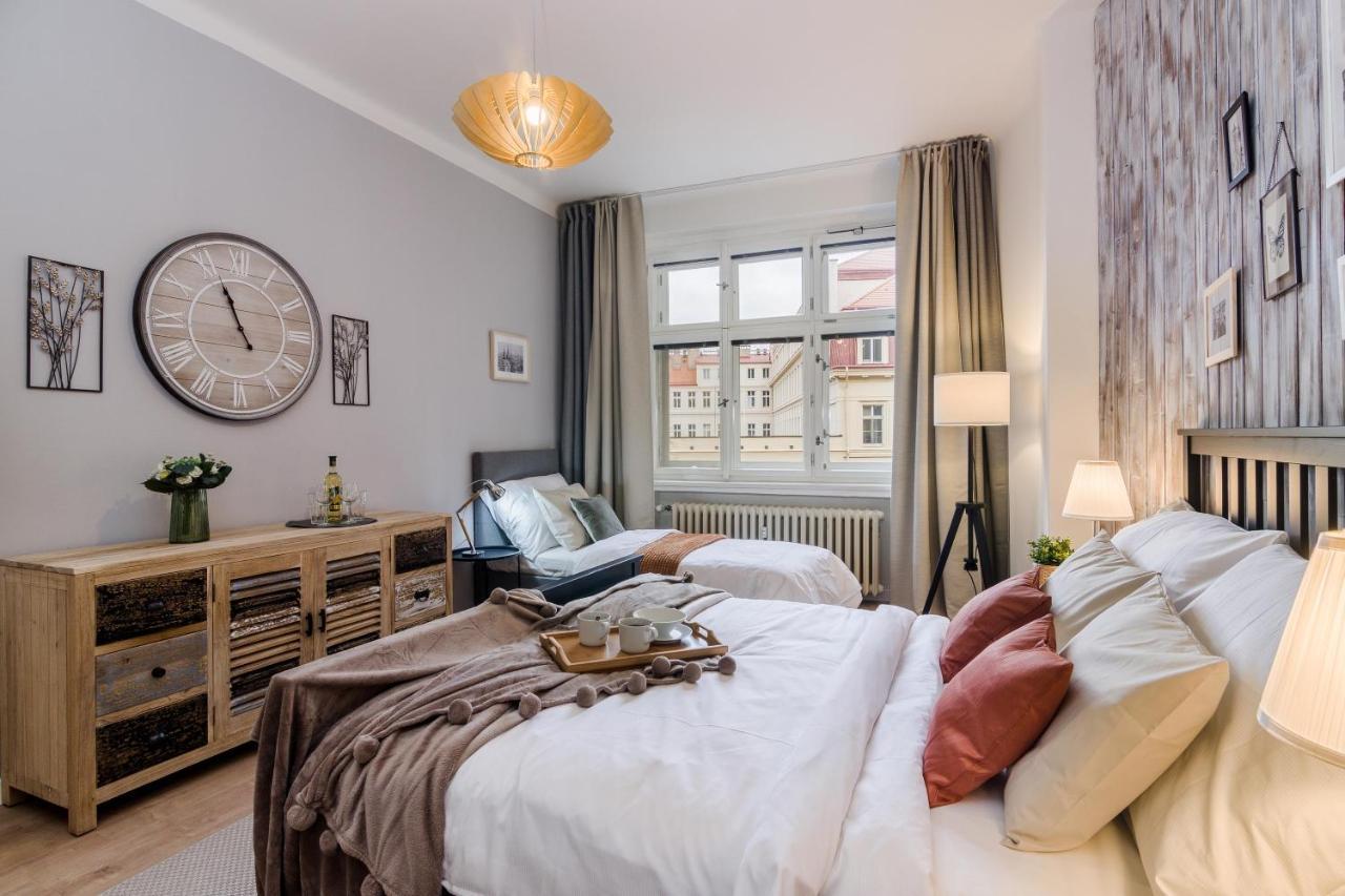 In Charles Bridge 1km By Michal&friends Appartement *