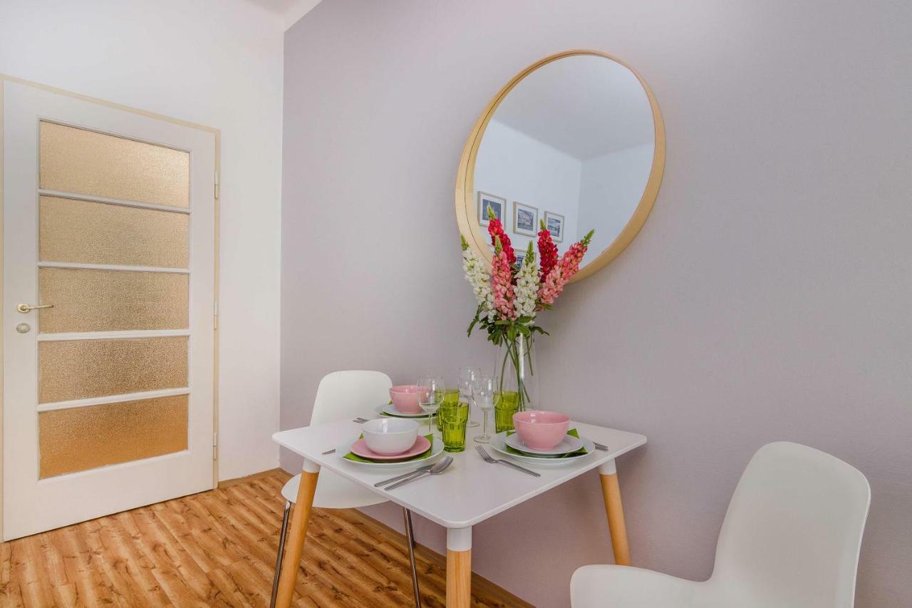 Appartement In Charles Bridge 1km By Michal&friends