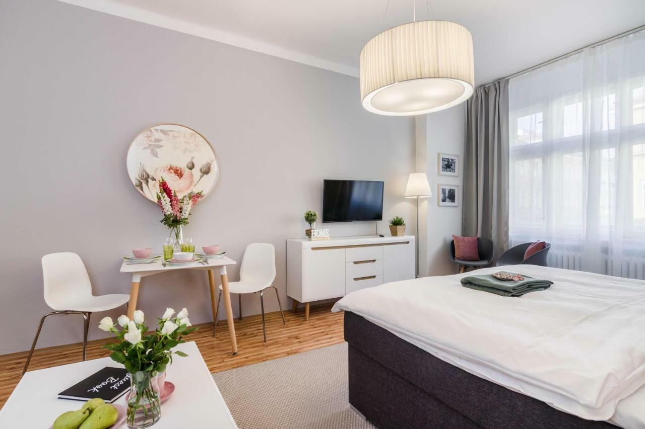 In Charles Bridge 1km By Michal&friends Appartement Praag